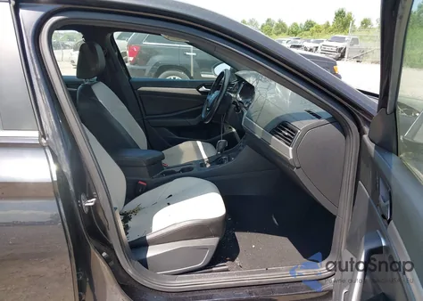 2019 Volkswagen Jetta 1.4T R-Line/1.4T S/1.4T Se из США, поврежденный, VIN 3VWC57BU5KM034858